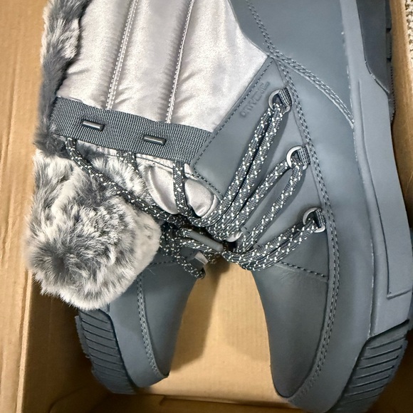 UGG Gray Winter Boots with Faux Fur Lining and Waterproof Material - Picture 1 of 3